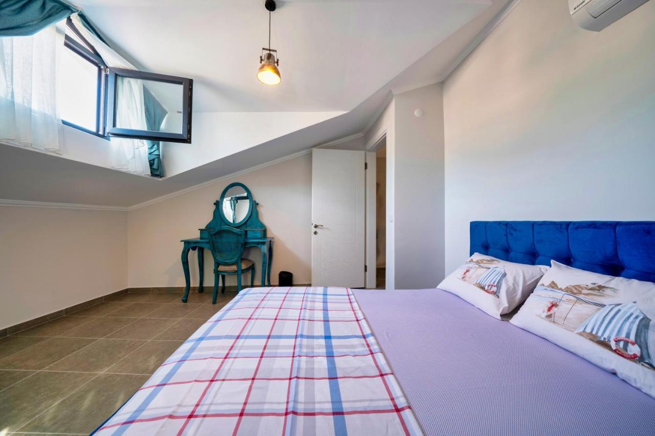 Only Blue Rhapsody Aparthotel Гьочек Екстериор снимка