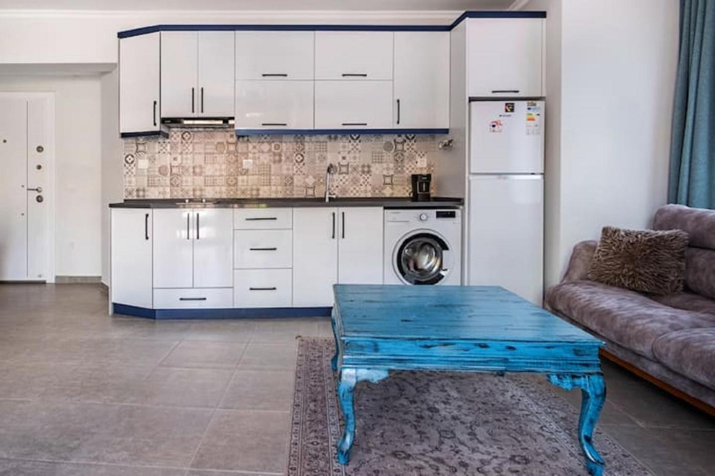 Only Blue Rhapsody Aparthotel Гьочек Екстериор снимка