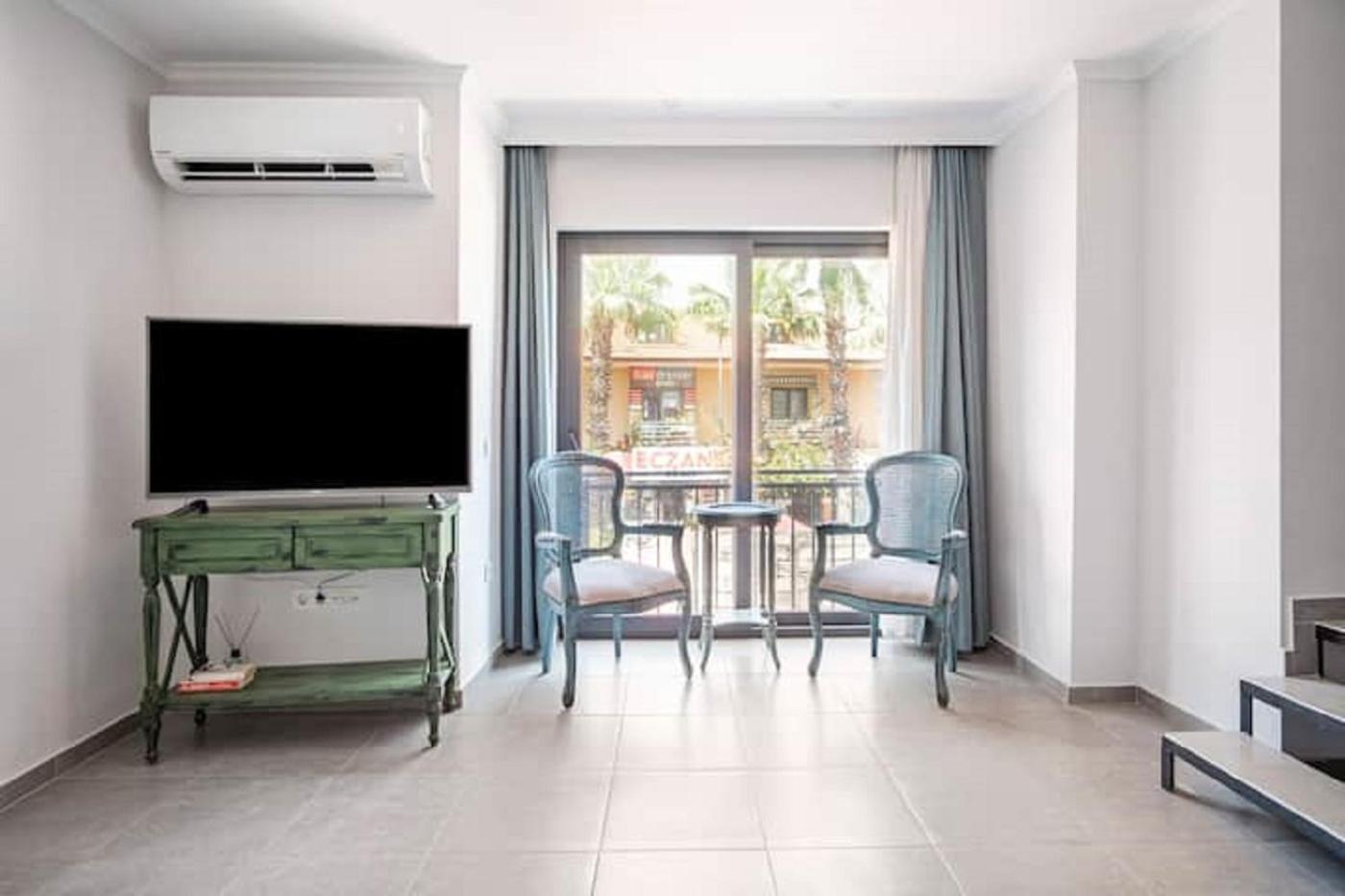 Only Blue Rhapsody Aparthotel Гьочек Екстериор снимка