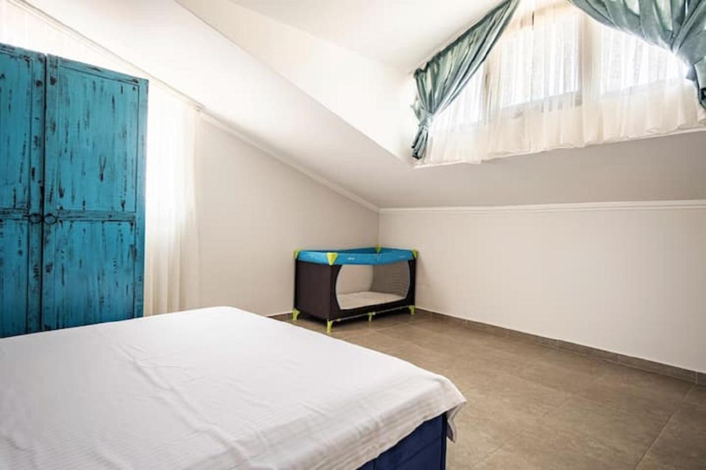 Only Blue Rhapsody Aparthotel Гьочек Екстериор снимка