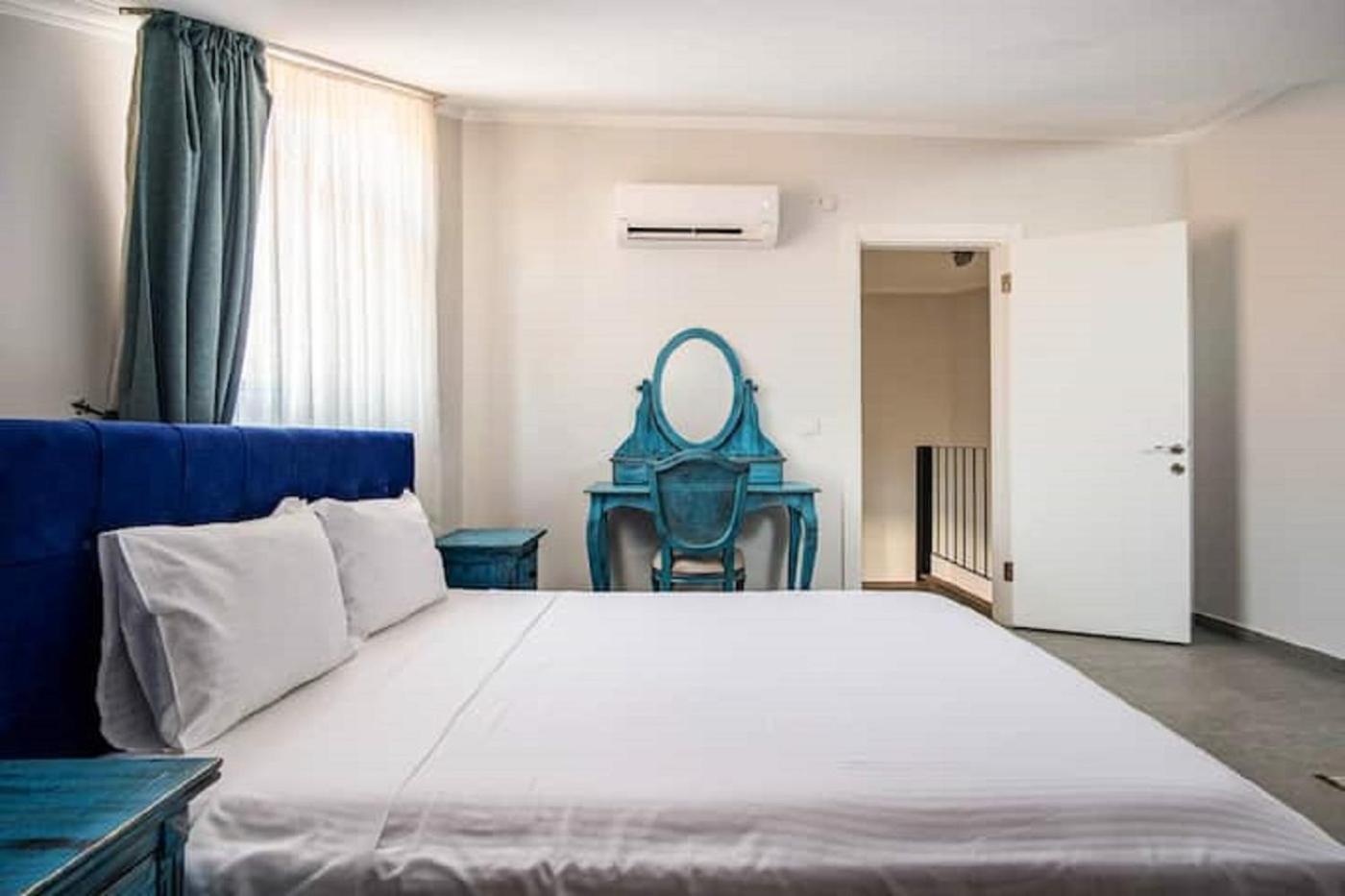 Only Blue Rhapsody Aparthotel Гьочек Екстериор снимка